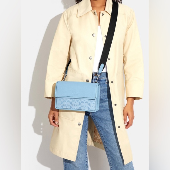 NWT Coach Turner Flap Crossbody In Signature Chambray - Picture 1 of 5